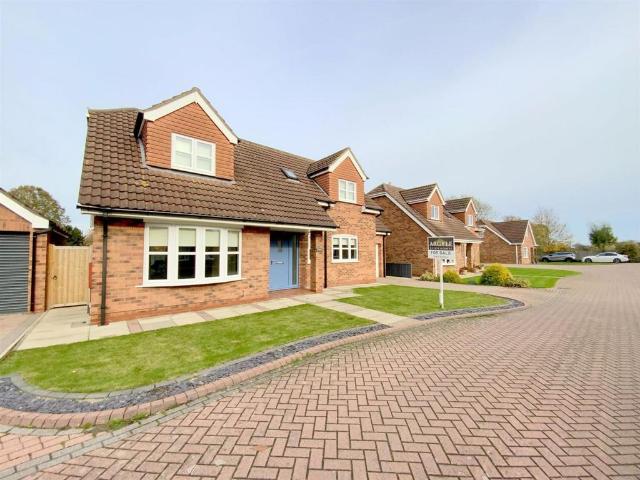 House for sale in Scartho, North East Lincolnshire