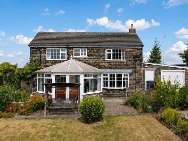 House for sale in Drighlington, West Yorkshire