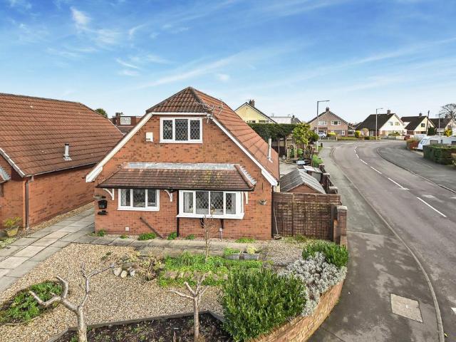 House for sale in Daisy Hill, Lee Bank