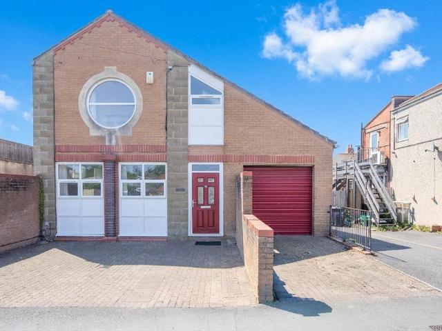 House for sale in Horfield, Feckenham