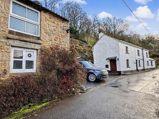 House for sale in Weir Quay, Devon