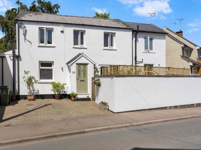 House for sale in Ewens Farm, Golden Valley