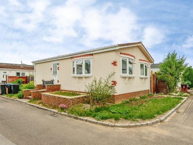 Park Home for sale in Burstow, Hillview