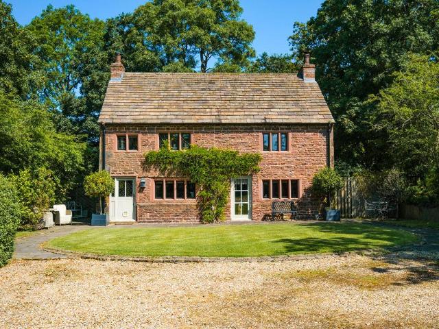 House for sale in Andertons Mill, Lancashire