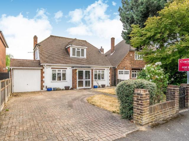 House for sale in Shepperton, Spelthorne