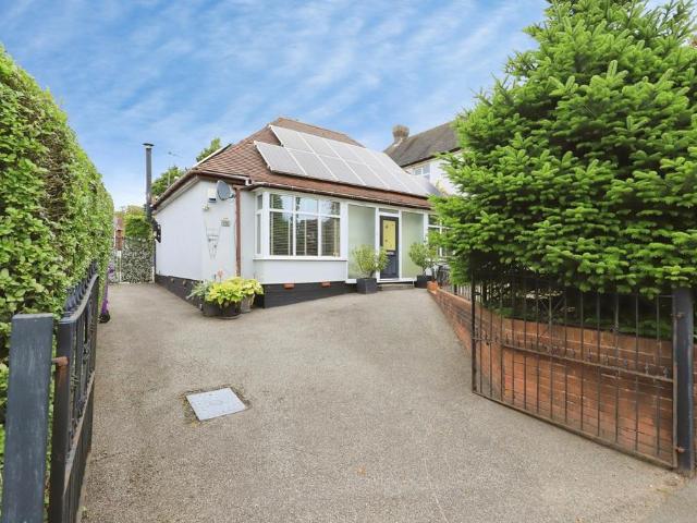 House for sale in Goldthorn Hill, Penn