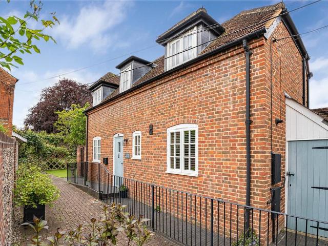 House for sale in Henley-on-Thames, Berrick Salome