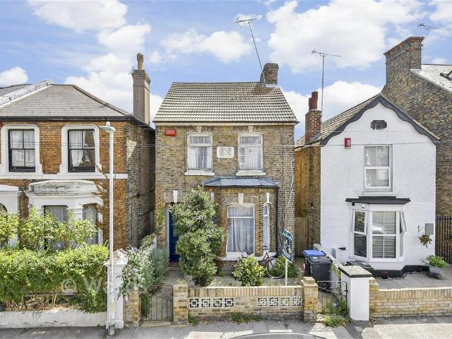 House for sale in Chilton, Acol