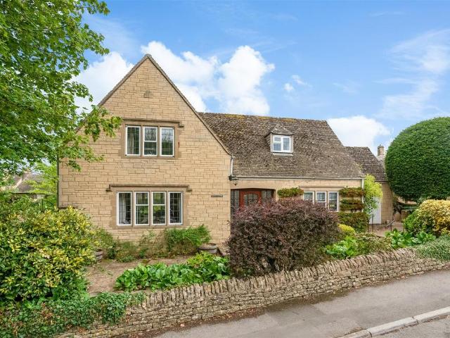 House for sale in Fossebridge, Gloucestershire