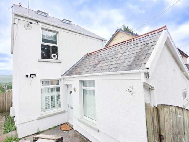House for sale in Aber-Clydach, Clydach