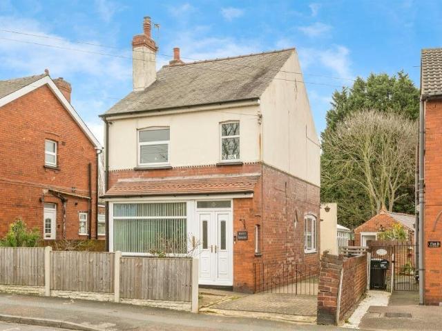 House for sale in Edenthorpe, South Yorkshire