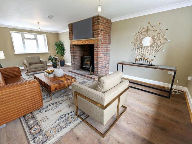 House for sale in Dale Hill, Essex