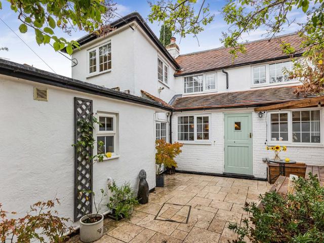 House for sale in Berrick Salome, Oxfordshire