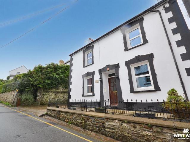 House for sale in St Dogmaels, Wales