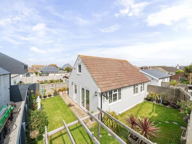 House for sale in Littlecote, West Sussex