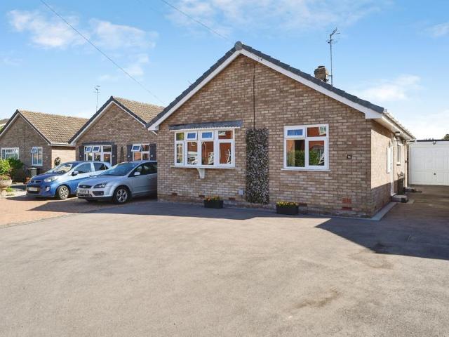House for sale in Lower Wick, Worcestershire