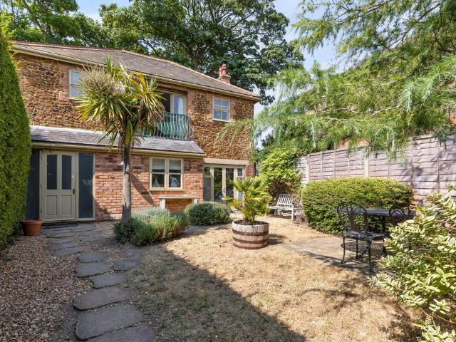 House for sale in Hunstanton, Brookville