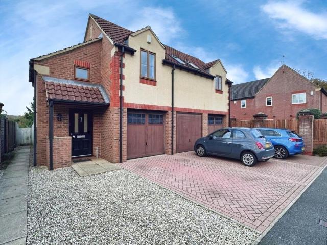 House for sale in Pool, West Yorkshire