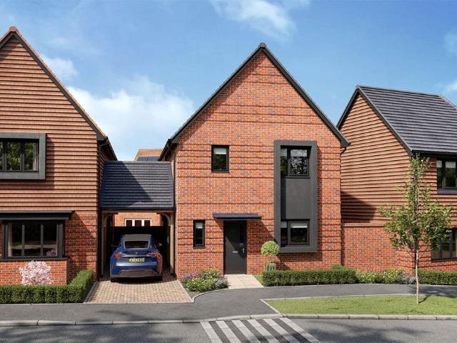 House for sale in Perryfields, West Sussex