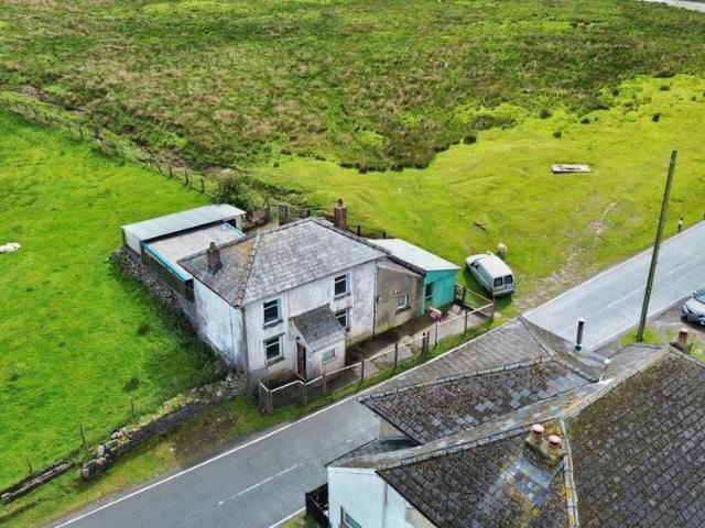 House for sale in Mountain Air, Vale