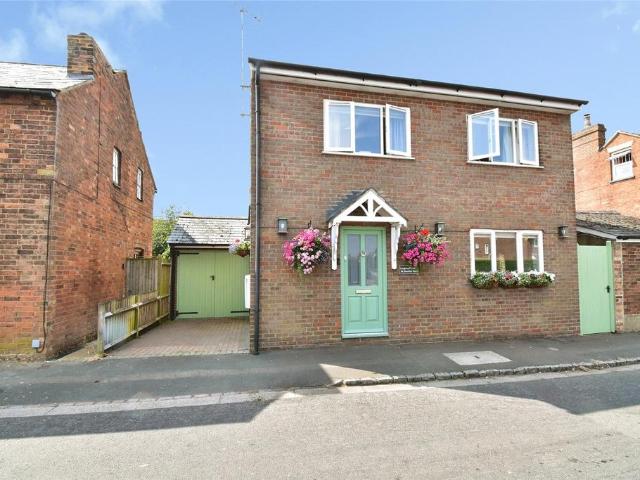 House for sale in Lower Ascott, Buckinghamshire