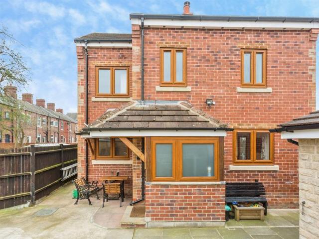 House for sale in Crofton, West Yorkshire