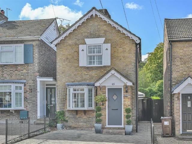 House for sale in The Galleries, Brentwood
