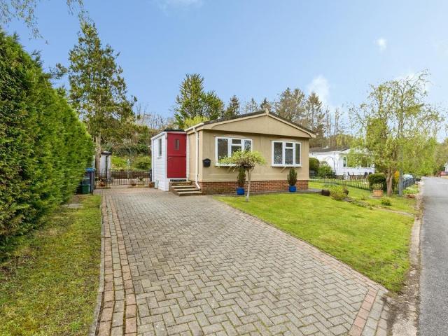 House for sale in Perryfields, West Sussex