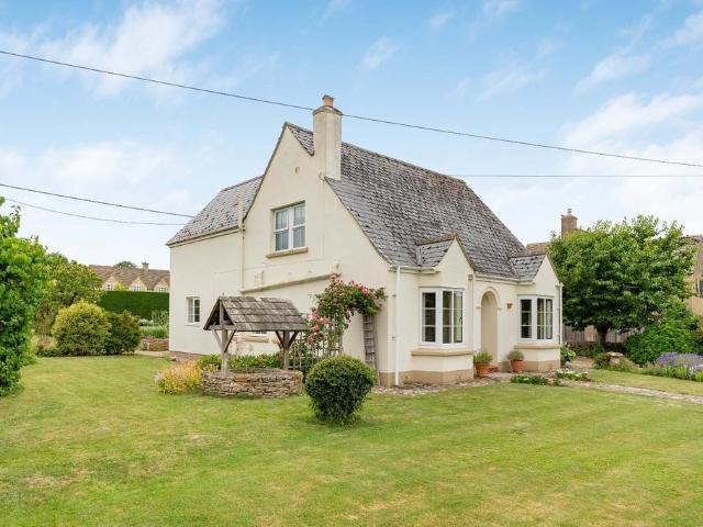 House for sale in Fossebridge, Gloucestershire