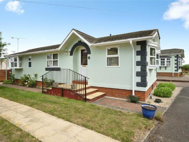 House for sale in Slip End, Bedfordshire