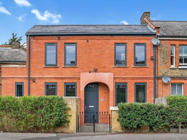 House for sale in London Borough of Waltham Forest, Greater London
