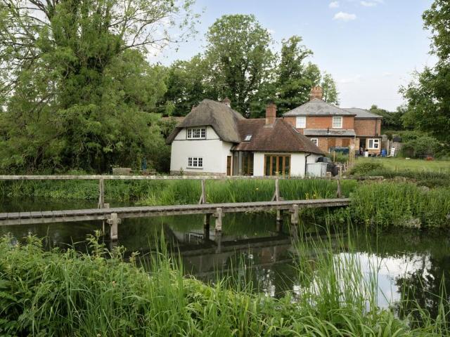 House for sale in Barton Stacey, Hampshire