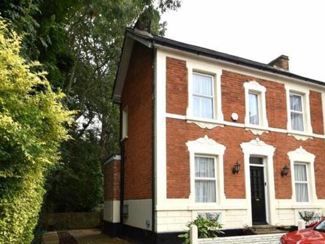 House for sale in Addlestone, Runnymede