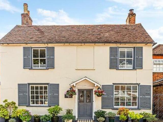 House for sale in Beaconsfield, Penn Bottom