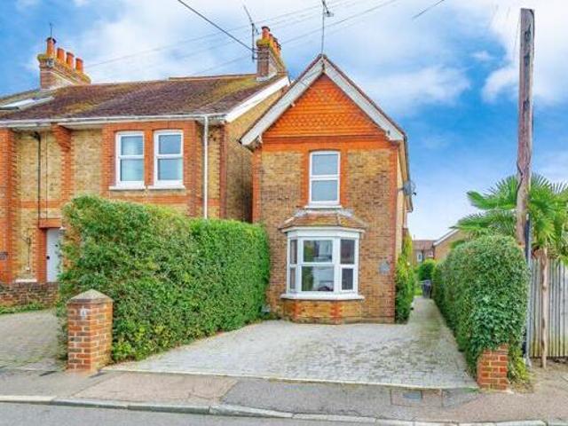 House for sale in Perryfields, West Sussex