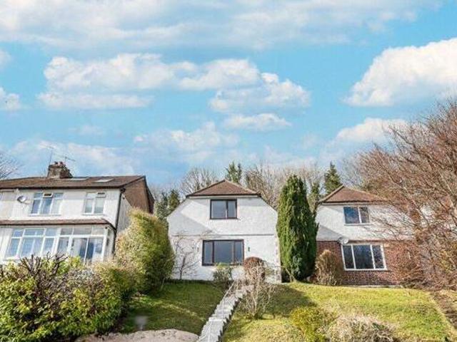 House for sale in Hillview, Surrey