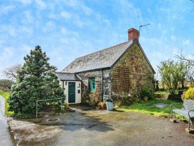House for sale in Clunderwen, Wales