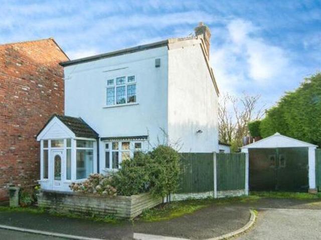 House for sale in Rossmore, Cheshire