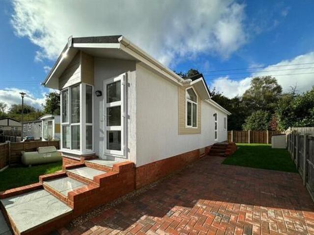 House for sale in Farnborough, Hampshire