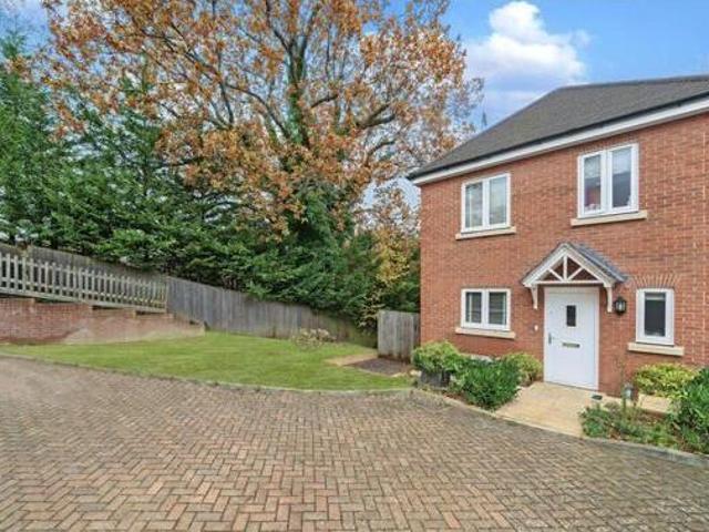 House for sale in Lower Bourne, Fole