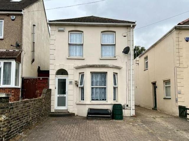 House for sale in Brompton, Gillingham