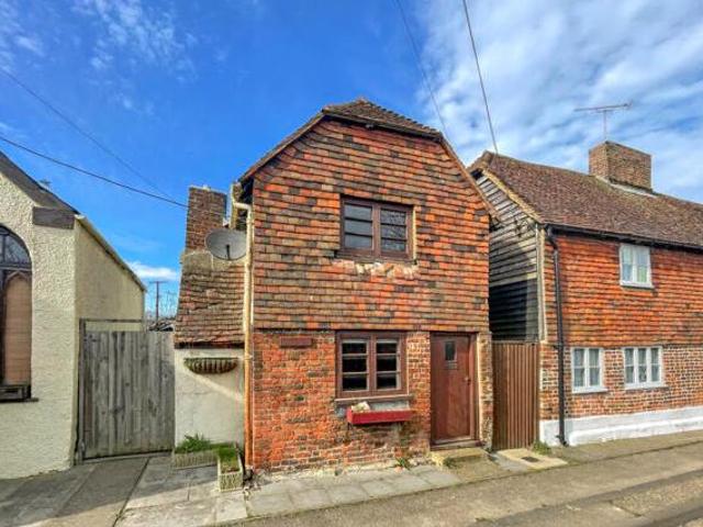 House for sale in Brompton, Gillingham