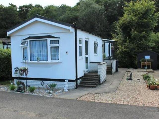 House for sale in Fole, Surrey