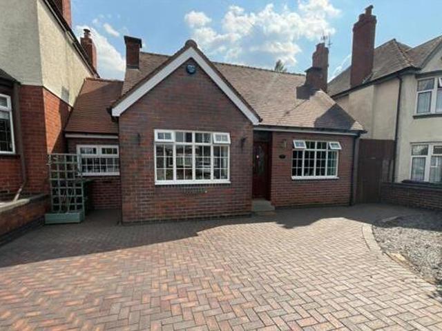 House for sale in Halesowen, West Midlands