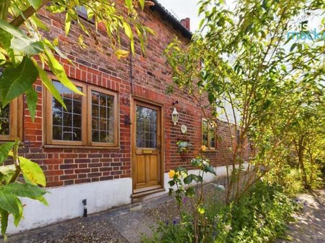 House for sale in Perryfields, West Sussex