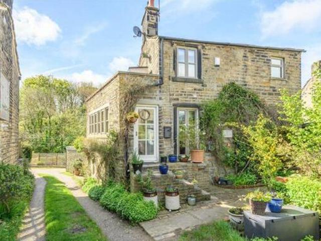 House for sale in Holmfirth, West Yorkshire