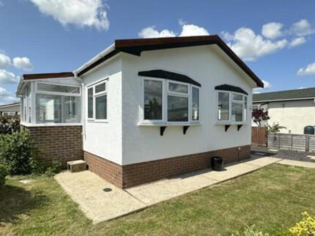 House for sale in Fishersgate, West Sussex