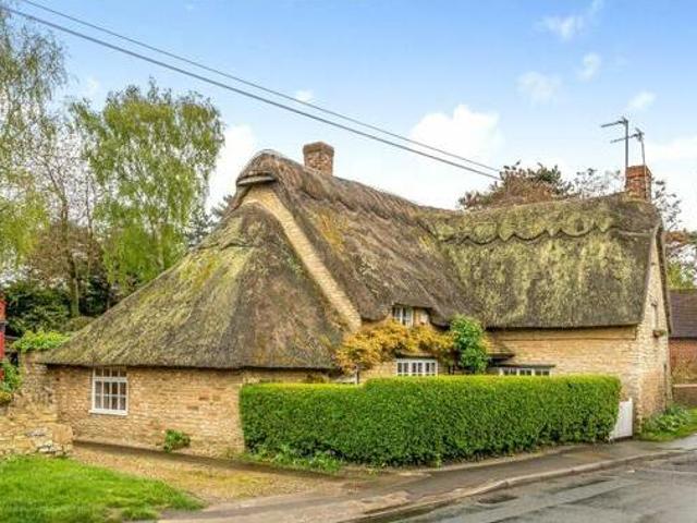 House for sale in Northampton, Northamptonshire