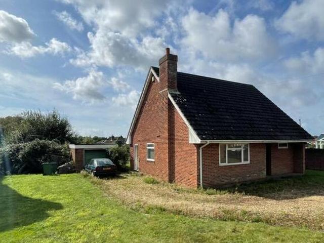 House for sale in Barton Stacey, Hampshire