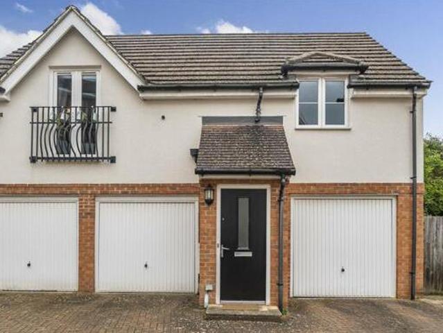 House for sale in Uxbridge, Greater London